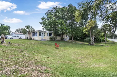 Exterior - 431 Riverside Dr, Ormond Beach, FL 32176 photo 2 of 12