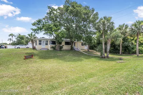 Exterior - 431 Riverside Dr, Ormond Beach, FL 32176 photo 3 of 12