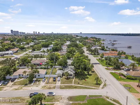 View/Area - 431 Riverside Dr, Ormond Beach, FL 32176 photo 6 of 12