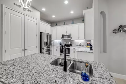 Kitchen - 110 Longridge Ln, Ormond Beach, FL 32174 photo 3 of 10