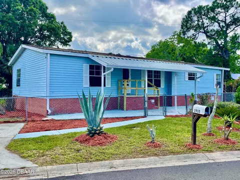 1910 Woodcrest Dr, Ormond Beach, FL 32174
