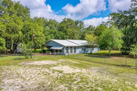 343 Lake Como Dr, Pomona Park, FL 32181