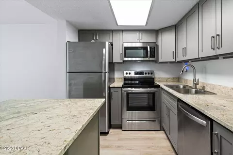 Kitchen - 210 Timberline Trl, Ormond Beach, FL 32174 photo 1 of 2