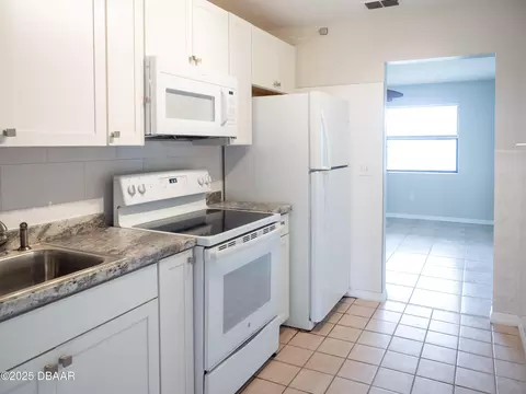Kitchen - 3 Oriole Cir, Ormond Beach, FL 32176 photo 2 of 2