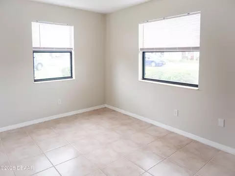 Living - 3 Oriole Cir, Ormond Beach, FL 32176 photo 4 of 4
