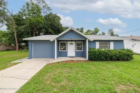 922 3rd St, Port Orange, FL 32129