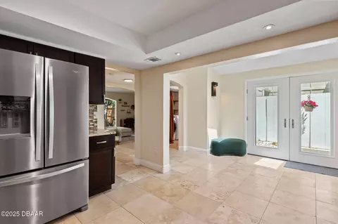 Entry Way - 208 Pine Cone Trl, Ormond Beach, FL 32174 photo 3 of 9
