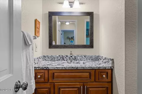 Bath - 304 River Bluff Dr, Ormond Beach, FL 32174 photo 12 of 13