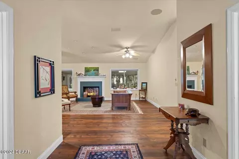 Entry Way - 304 River Bluff Dr, Ormond Beach, FL 32174 photo 2 of 4