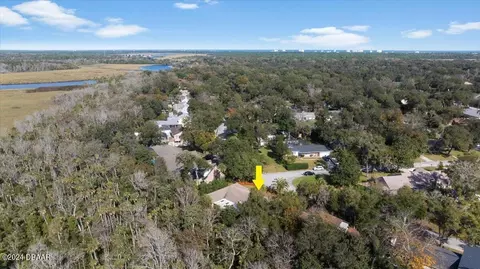 View/Area - 304 River Bluff Dr, Ormond Beach, FL 32174 photo 5 of 9