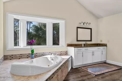 Bath - 304 River Bluff Dr, Ormond Beach, FL 32174 photo 6 of 13