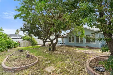 Exterior - 131 Barrier Isle Dr, Ormond Beach, FL 32176 photo 6 of 7