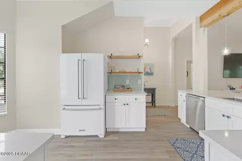 Kitchen - 131 Barrier Isle Dr, Ormond Beach, FL 32176 photo 5 of 6