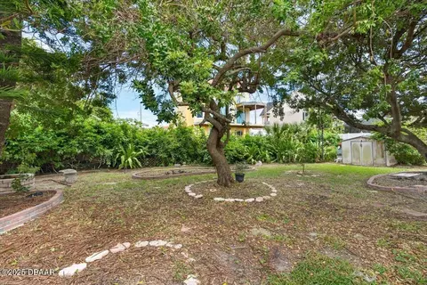 Exterior - 131 Barrier Isle Dr, Ormond Beach, FL 32176 photo 7 of 7