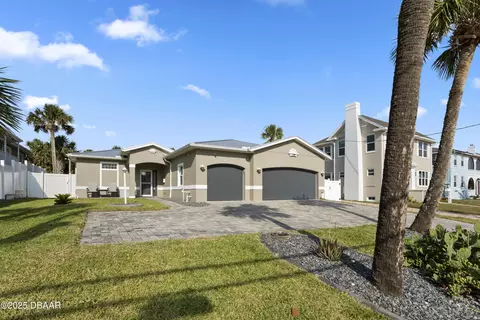 725 N Grandview Ave, Daytona Beach, FL 32118