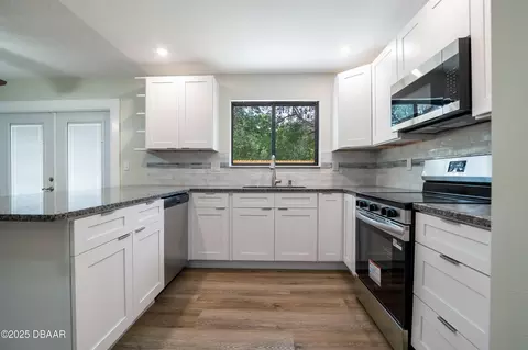 Kitchen - 170 Dix Ave, Ormond Beach, FL 32174 photo 3 of 3