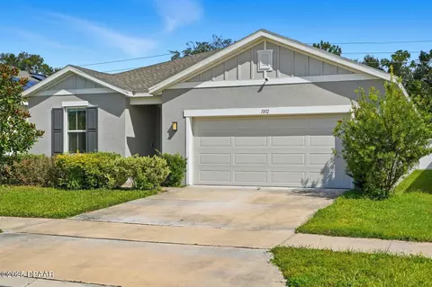 1002 River Falls Cir, Deland, FL 32720