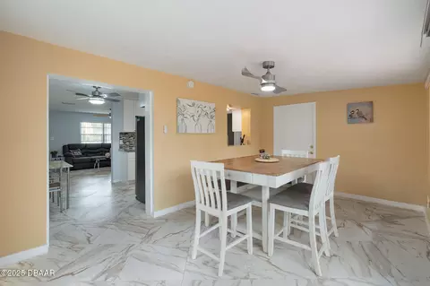Dining - 999 16th St, Edgewater, FL 32132 photo 2 of 4