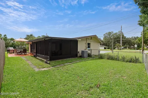 Exterior - 999 16th St, Edgewater, FL 32132 photo 10 of 13