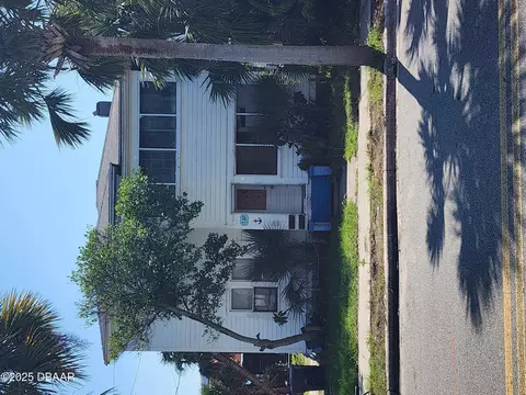 117 S Wild Olive Ave, Daytona Beach, FL 32118