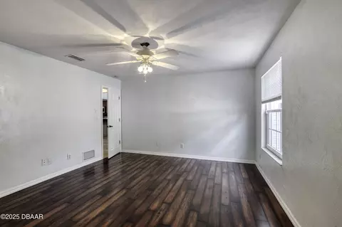 Living - 952 Northbrook Dr, Ormond Beach, FL 32174 photo 3 of 4