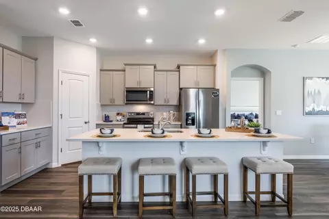 Kitchen - 3199 Arch Ave, Ormond Beach, FL 32174 photo 2 of 8