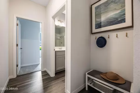 Entry Way - 3199 Arch Ave, Ormond Beach, FL 32174 photo 4 of 7