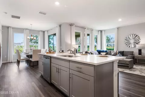 Kitchen - 3199 Arch Ave, Ormond Beach, FL 32174 photo 6 of 8