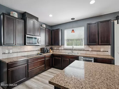 Kitchen - 19 Abacus Ave, Ormond Beach, FL 32174 photo 7 of 8