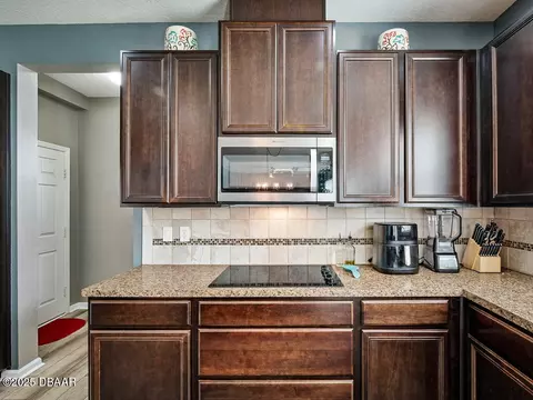 Kitchen - 19 Abacus Ave, Ormond Beach, FL 32174 photo 6 of 8