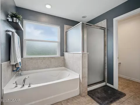 Bath - 19 Abacus Ave, Ormond Beach, FL 32174 photo 5 of 7
