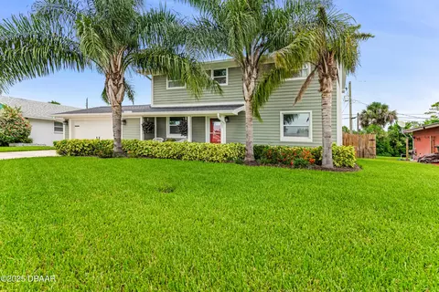 1207 Suwanee Rd, Daytona Beach, FL 32114