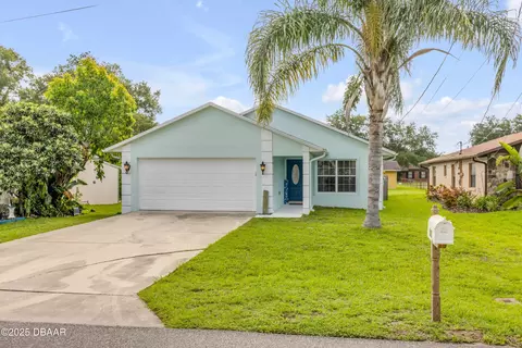 805 Spruce St, New Smyrna Beach, FL 32168