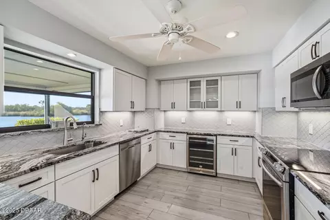 453 Palm Ave, Ormond Beach, FL 32174 photo 22