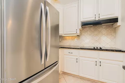 Kitchen - 540 Leeway Trl, Ormond Beach, FL 32174 photo 8 of 8