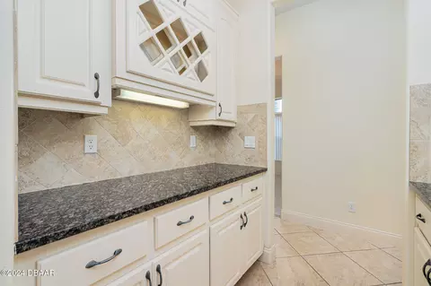 Kitchen - 540 Leeway Trl, Ormond Beach, FL 32174 photo 7 of 8