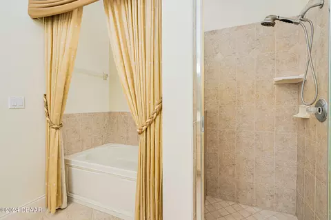Bath - 540 Leeway Trl, Ormond Beach, FL 32174 photo 7 of 11