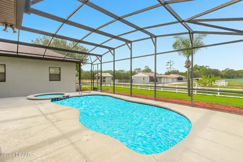 Exterior - 540 Leeway Trl, Ormond Beach, FL 32174 photo 5 of 17