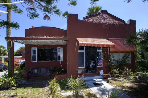 416 Wisteria Rd, Daytona Beach, FL 32118