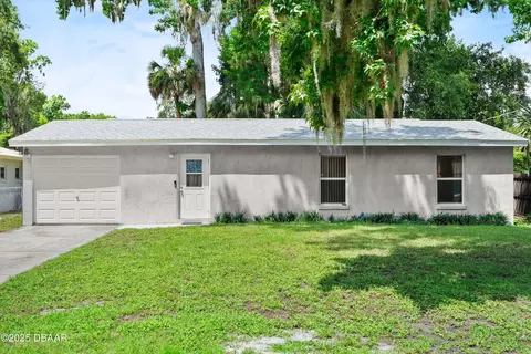 1932 Holly Pl, South Daytona, FL 32119