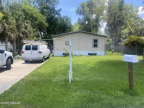 1047 Green Acres Cir N, South Daytona, FL 32119