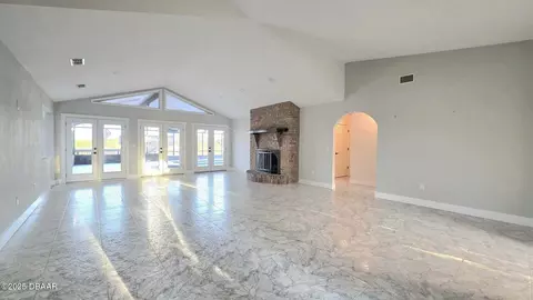 Living - 3128 John Anderson Dr, Ormond Beach, FL 32176 photo 2 of 4