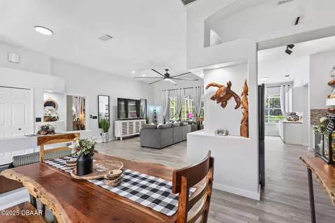 Dining - 30 Bay Ct, Ormond Beach, FL 32174 photo 1 of 6