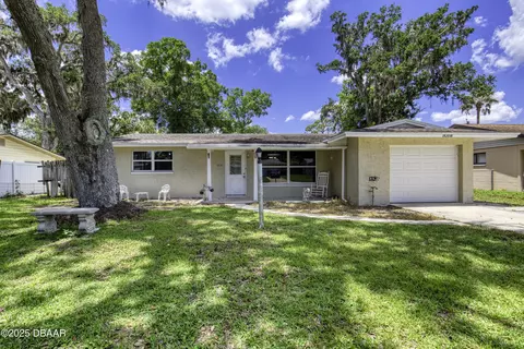 1018 Cherokee Ranch Rd, Holly Hill, FL 32117