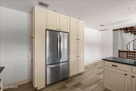 Kitchen - 232 Chippewa Cir, Ormond Beach, FL 32174 photo 6 of 7