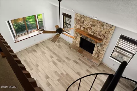 Living - 232 Chippewa Cir, Ormond Beach, FL 32174 photo 8 of 8
