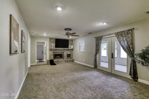 Living - 22 Forestview Way, Ormond Beach, FL 32174 photo 9 of 12