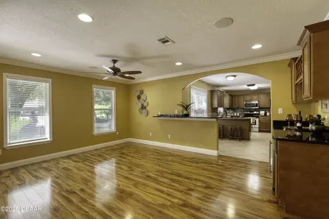 Living - 22 Forestview Way, Ormond Beach, FL 32174 photo 6 of 12