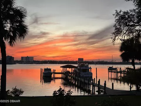 6 Rosalyn Lndg, Daytona Beach, FL 32118