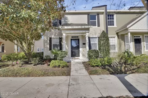 214 Woodhouse Ln, Deland, FL 32724